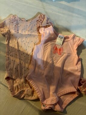 Soft Pink Baby Onesies 0-3 months